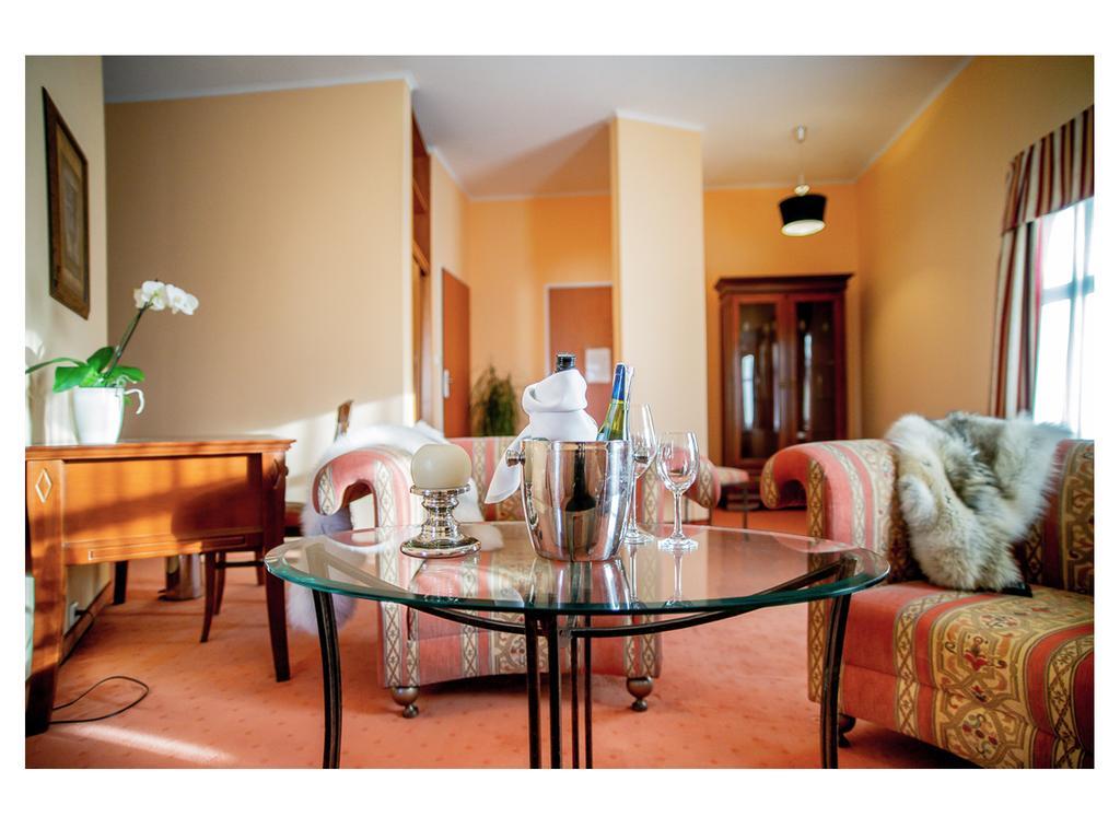 Hotel Fenix Jelenia Góra Zimmer foto
