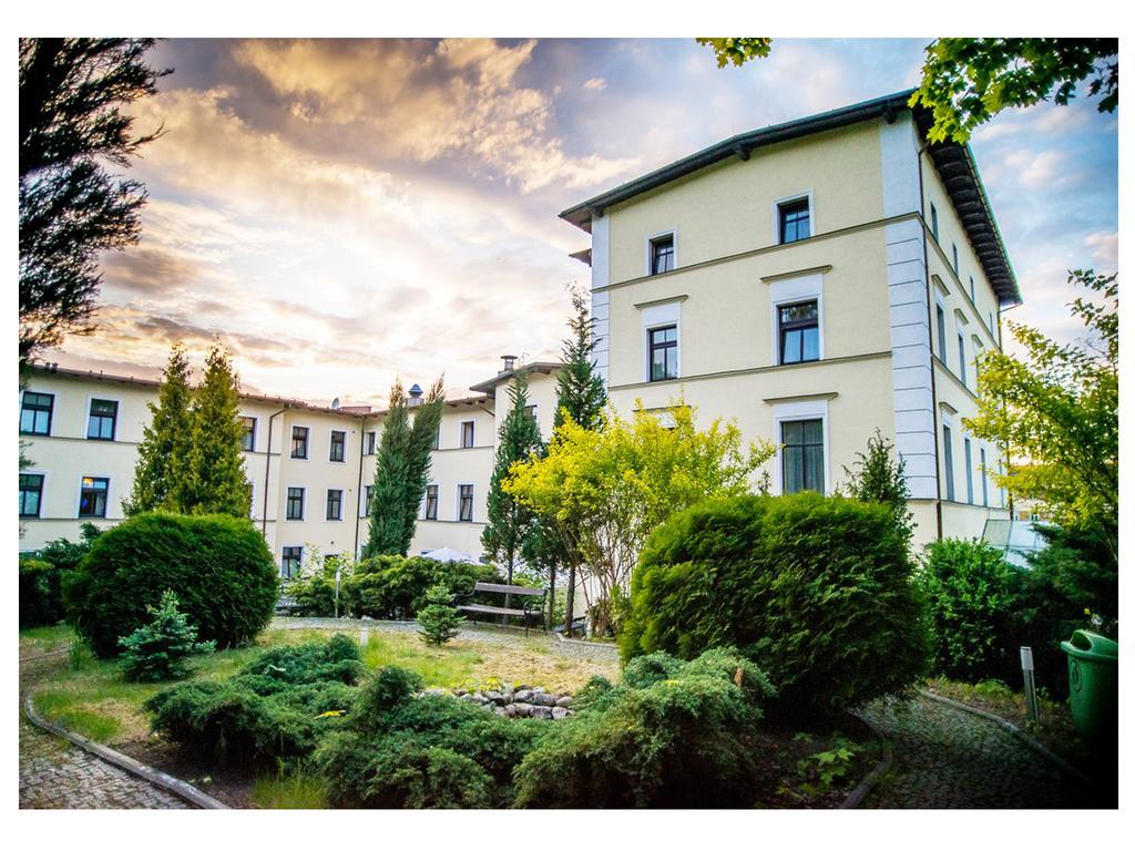 Hotel Fenix Jelenia Góra Exterior foto